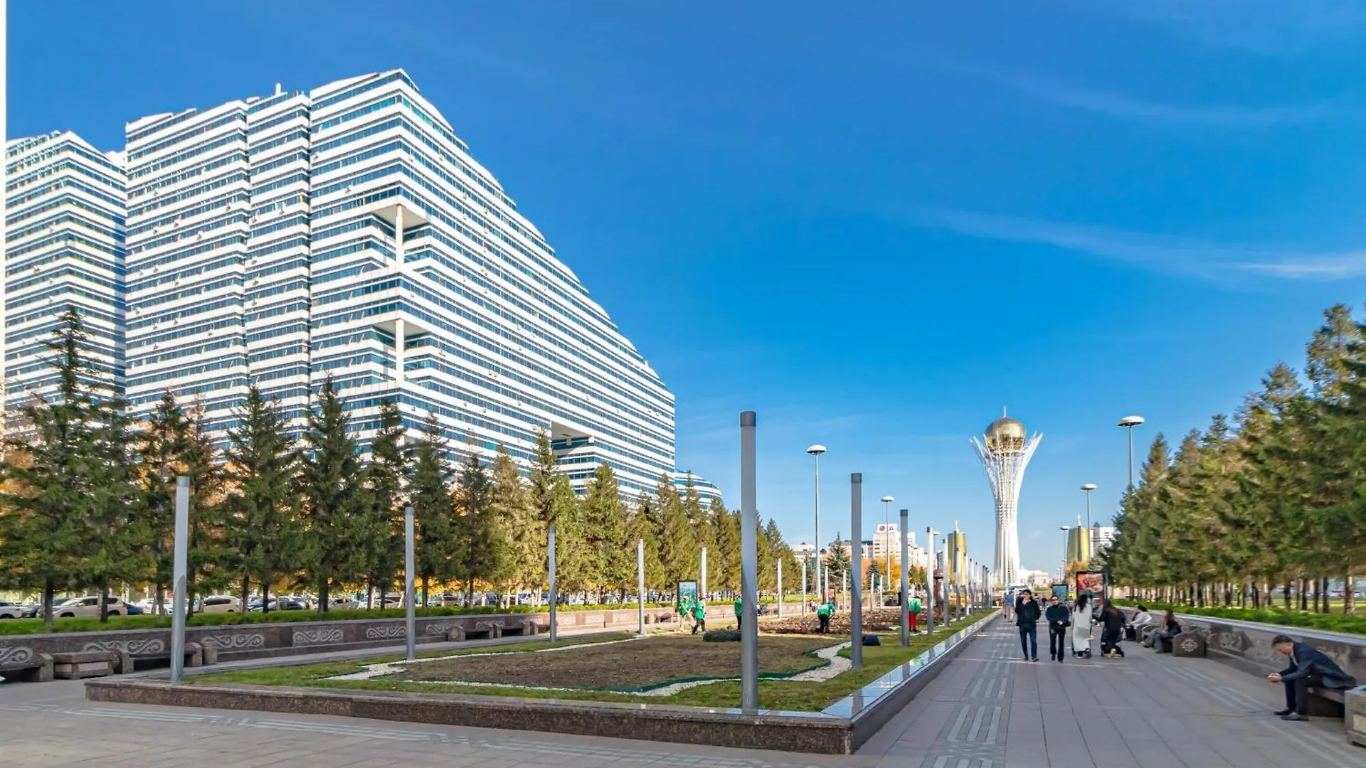 В Золотом Квадрате Рядом С Монументом Байтерек Nur-Sultan  Apartment